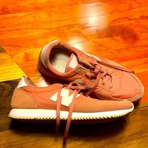 New Balance women sneakers
